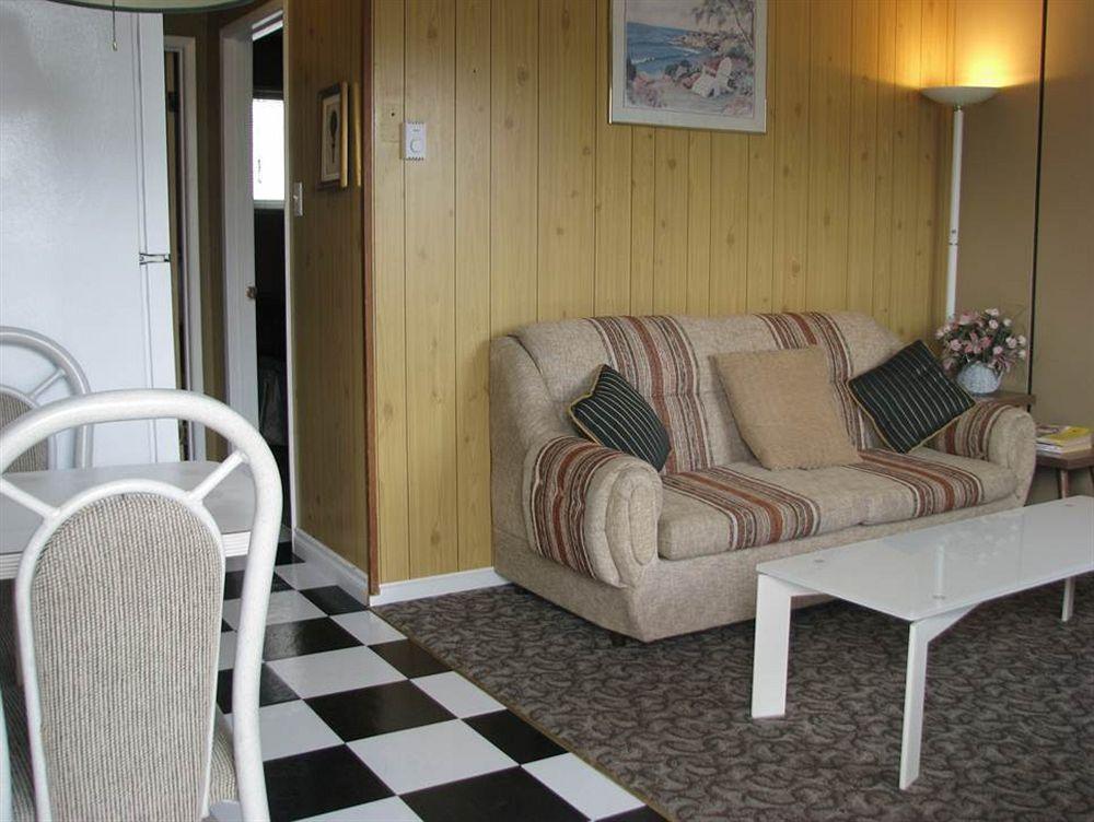 פנטיקטון Plaza Motel מראה חיצוני תמונה